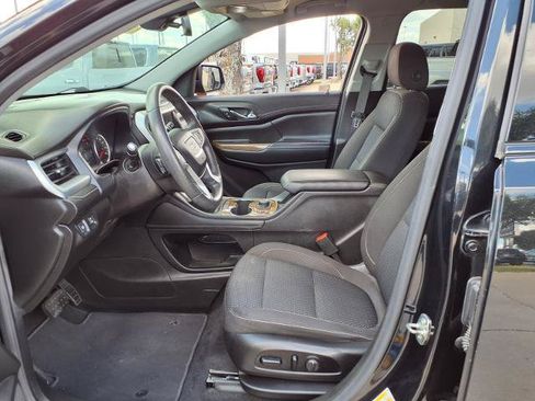 Used 2021 GMC Acadia SLE w/ Driver Convenience Package FWD image 18