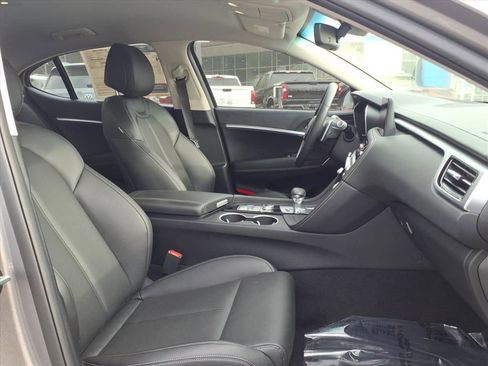 Used 2026 Genesis G70 2.5T image 21
