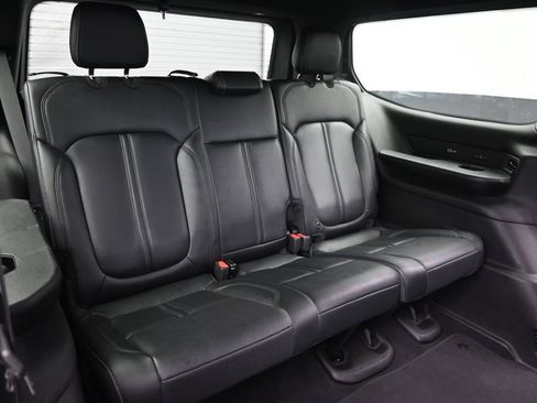 Used 2022 Jeep Wagoneer Series III w/ Flexible Seating Group AWD/4WD image 18
