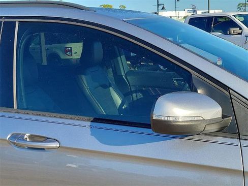 Certified 2020 Ford Edge ST-Line image 6