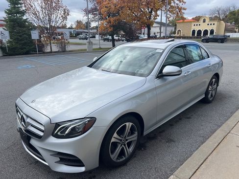 Used 2019 Mercedes-Benz E 300 4MATIC image 41