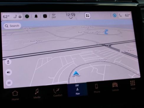 Used 2025 Jeep Grand Cherokee L Limited w/ Black Appearance Package image 19