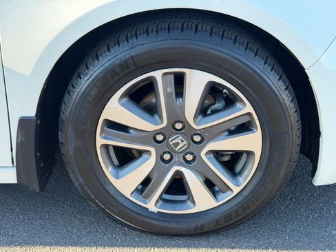 Used 2016 Honda Odyssey Touring Elite image 10