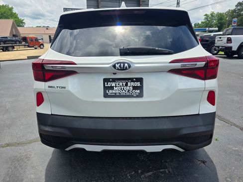Used 2021 Kia Seltos LX AWD/4WD image 6