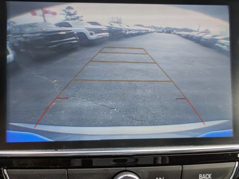 Used 2019 Buick Encore Essence image 13