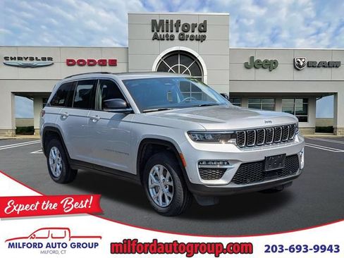Certified 2023 Jeep Grand Cherokee Limited w/ Luxury Tech Group II AWD/4WD image 1