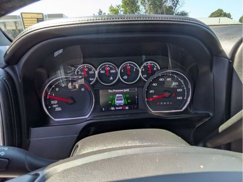 Used 2021 Chevrolet Silverado 1500 LTZ AWD/4WD image 28