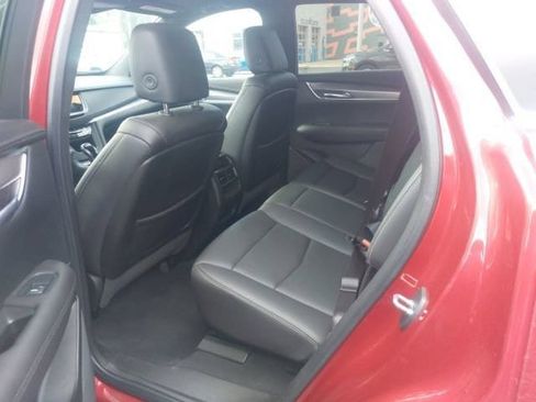 Used 2022 Cadillac XT5 Luxury FWD image 8
