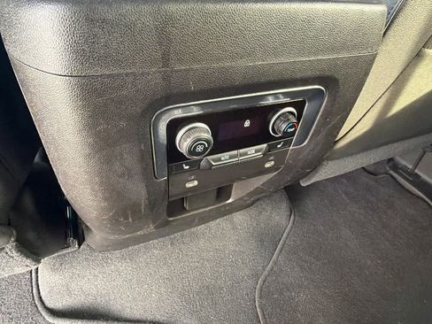 Used 2021 Chevrolet Suburban High Country image 25