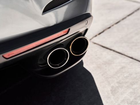 Used 2018 Ferrari GTC4Lusso image 13