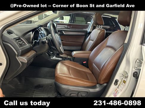 Used 2017 Subaru Outback 2.5i Touring AWD/4WD image 14