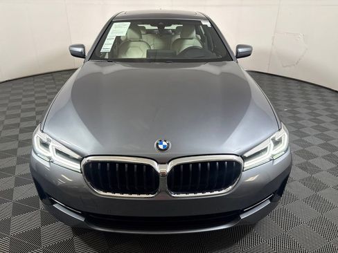 Certified 2022 BMW 530i w/ Premium Package RWD image 3
