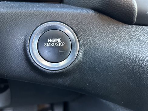 Used 2022 GMC Terrain SLE image 22