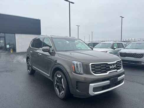 Used 2025 Kia Telluride S AWD/4WD image 1