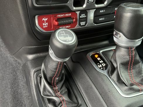 Used 2022 Jeep Gladiator Rubicon w/ LED Lighting Group image 22