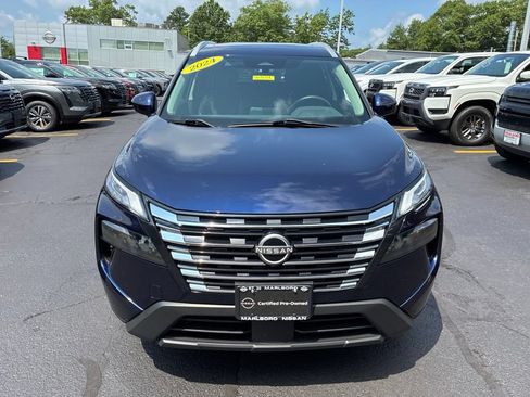 Certified 2024 Nissan Rogue SV w/ SV Premium Package AWD/4WD image 2