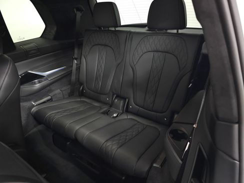 Used 2026 BMW X7 M60i AWD/4WD image 45