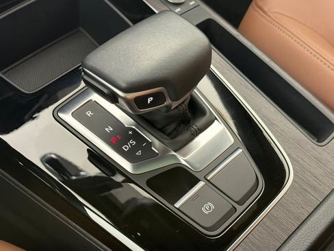 Used 2023 Audi Q5 2.0T Premium w/ Convenience Package AWD/4WD image 20
