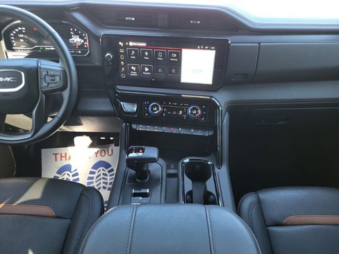 Used 2025 GMC Sierra 1500 AT4 w/ AT4 Premium Package image 16