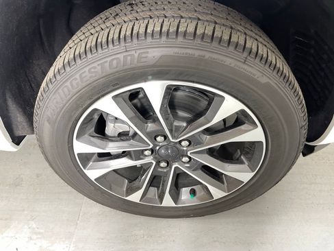 New 2025 Jeep Grand Cherokee L Overland w/ Advanced Protech Group III image 10