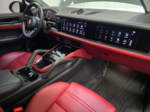 Certified 2024 Porsche Cayenne Turbo GT image 30