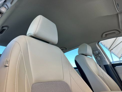 Used 2019 Honda Clarity Plug-In Hybrid image 16