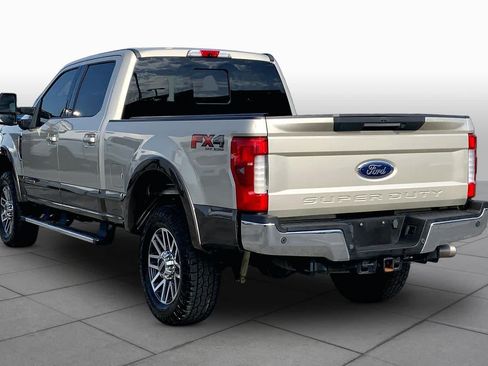 Used 2017 Ford F250 Lariat w/ Lariat Ultimate Package AWD/4WD image 11