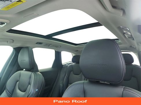 Used 2019 Volvo XC60 T6 Inscription w/ Protection Package Premier image 12