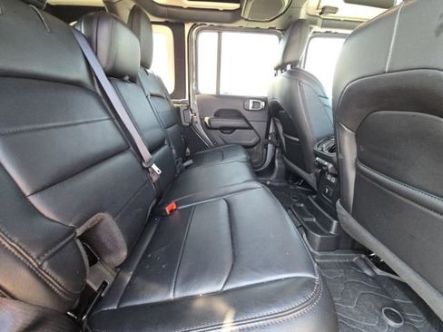 Used 2023 Jeep Wrangler Altitude image 15