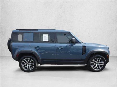 Used 2020 Land Rover Defender 110 HSE AWD/4WD image 4