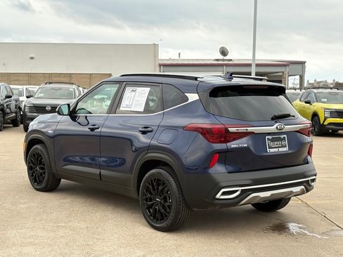 Used 2021 Kia Seltos EX image 7