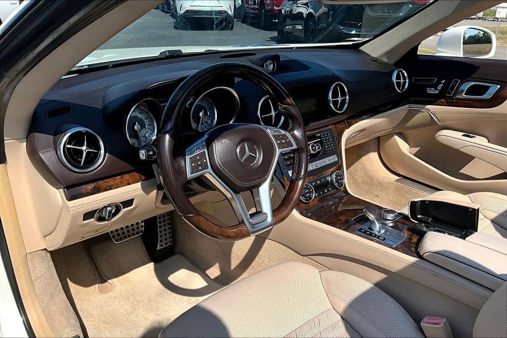 Used 2013 Mercedes-Benz SL 550 image 5