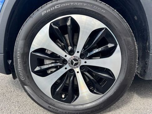 Certified 2025 Mercedes-Benz GLA 250 4MATIC image 10