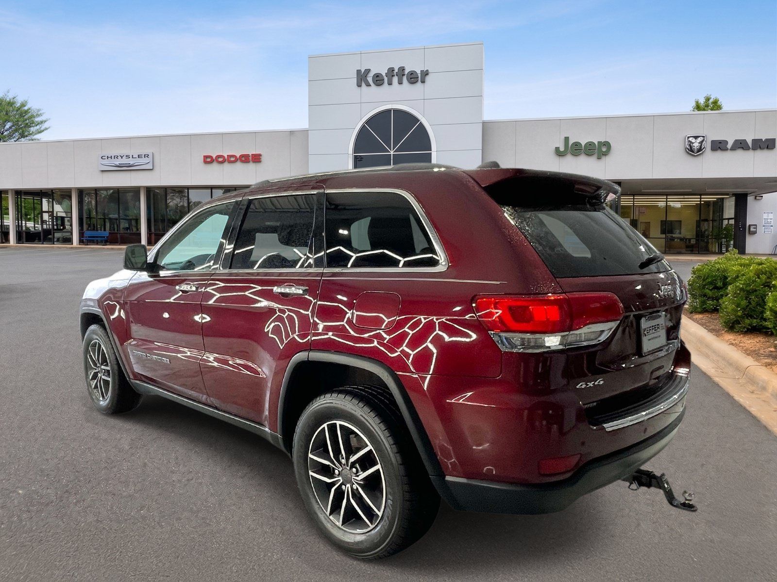 Used 2019 Jeep Grand Cherokee Limited w/ Luxury Group II AWD/4WD image 4