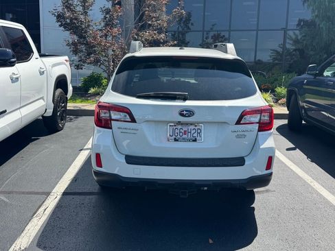 Used 2015 Subaru Outback 2.5i Limited AWD/4WD image 5