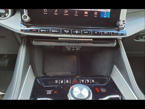 New 2025 Jeep Wagoneer L Series II w/ Convenience Group I image 14