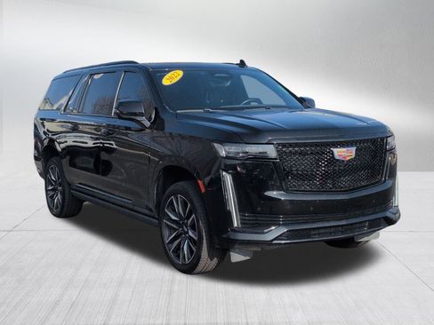 Used 2022 Cadillac Escalade ESV Sport w/ Touring Package image 7