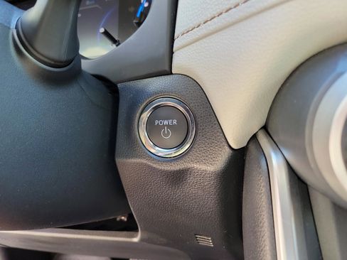 Certified 2025 Toyota RAV4 XLE AWD/4WD image 17