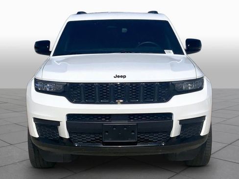 Used 2023 Jeep Grand Cherokee L Laredo AWD/4WD image 4