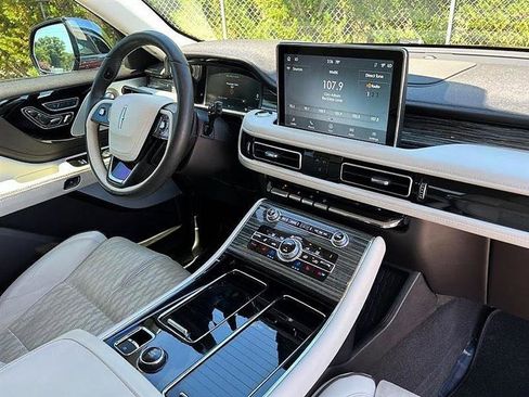 Used 2020 Lincoln Aviator Black Label w/ Dynamic Handling Package AWD/4WD image 25