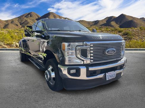 Used 2022 Ford F350 Lariat w/ FX4 Off-Road Package AWD/4WD image 3
