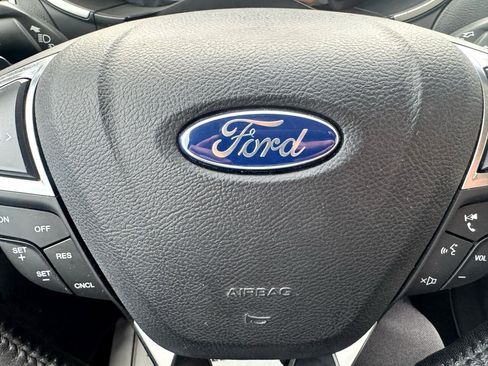 Used 2017 Ford Edge SEL w/ Equipment Group 201A image 20