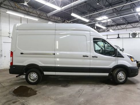 Used 2024 Ford Transit 250 148 High Roof AWD image 12