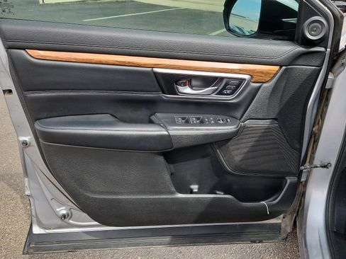 Used 2020 Honda CR-V Touring image 10