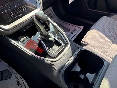 Used 2025 Subaru Outback Premium image 13