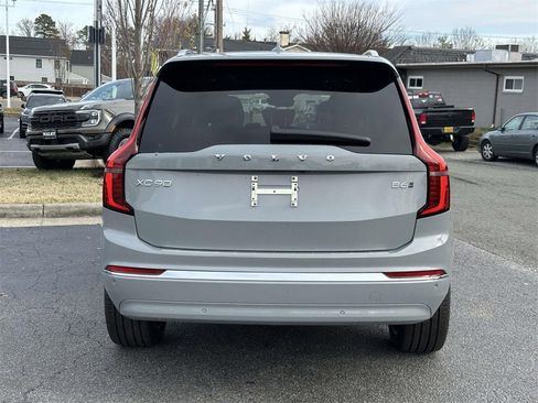 New 2026 Volvo XC90 B6 Plus w/ Protection Package Premier AWD/4WD image 20