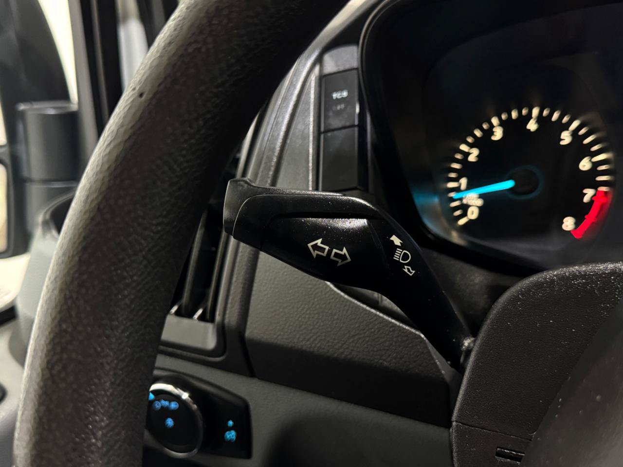 Used 2019 Ford Transit 150 130 Low Roof RWD image 14