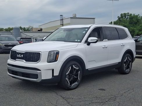 Used 2024 Kia Telluride EX AWD/4WD image 1