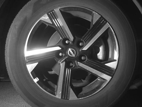 Used 2025 Nissan Sentra SV image 13