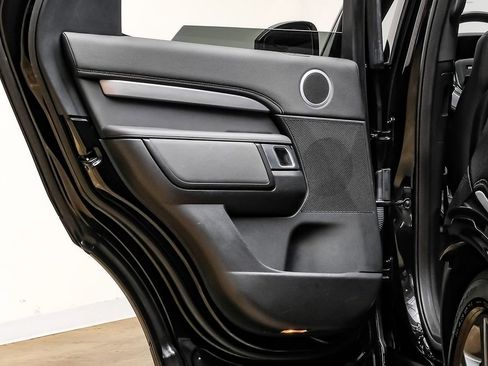 Used 2022 Land Rover Discovery S R-Dynamic image 43